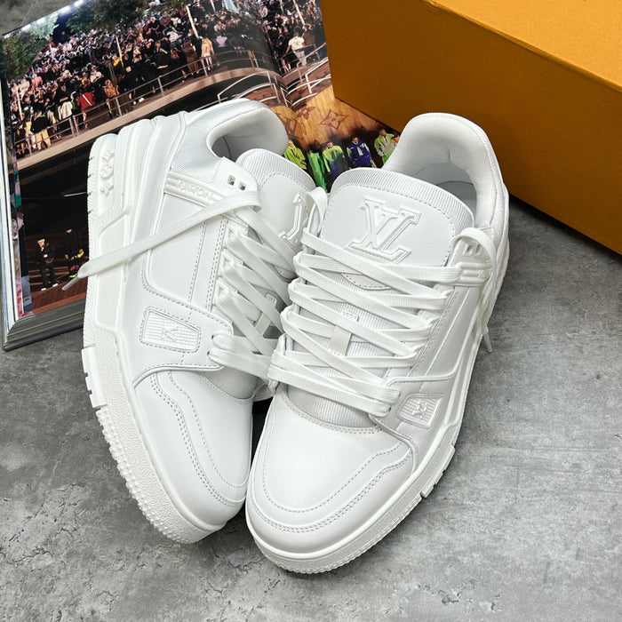 (PRE ORDER) LOUIS VUITTON TRAINERS - WHITE