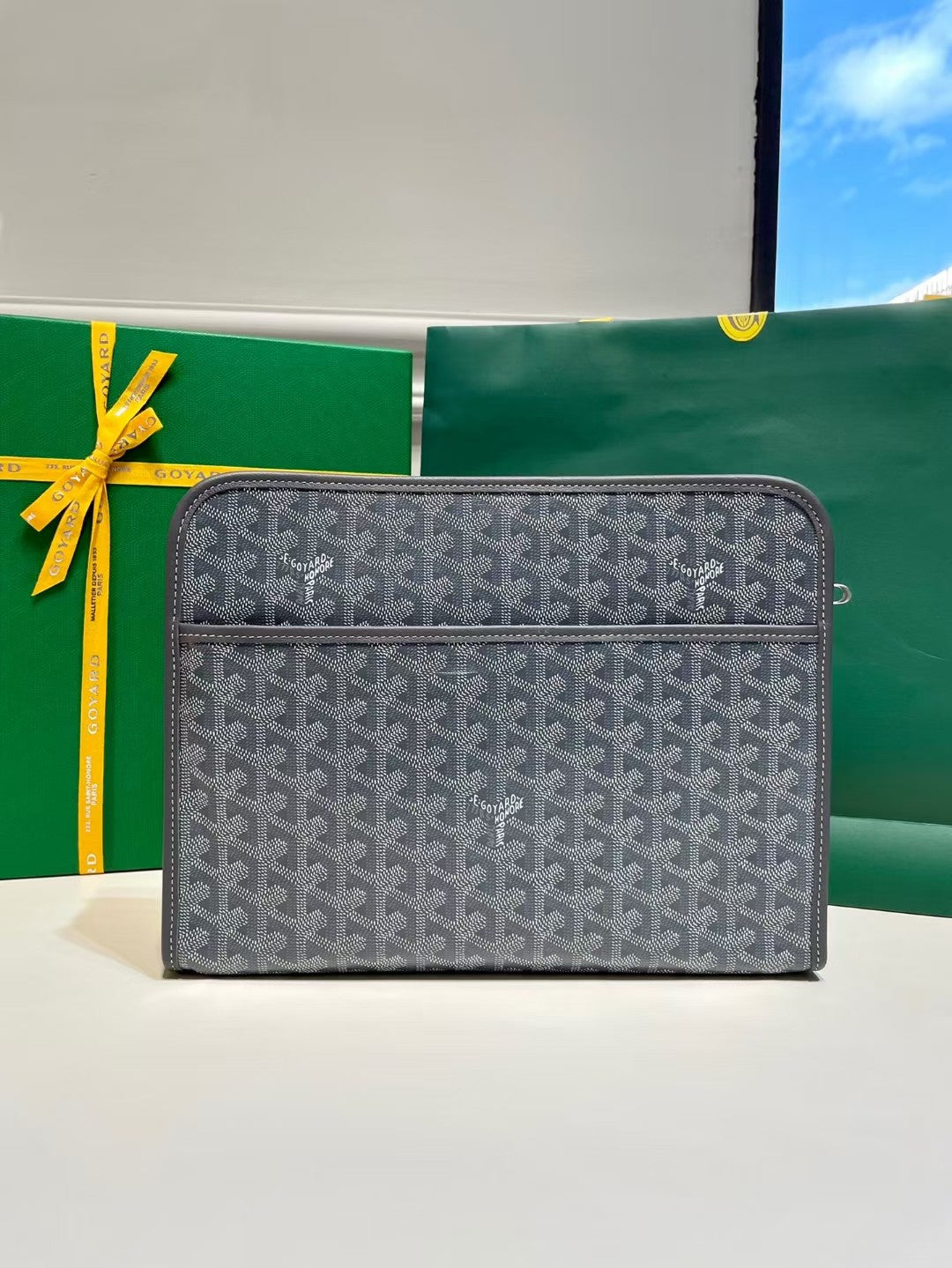 (PRE ORDER) GOYARD POUCH - GREY