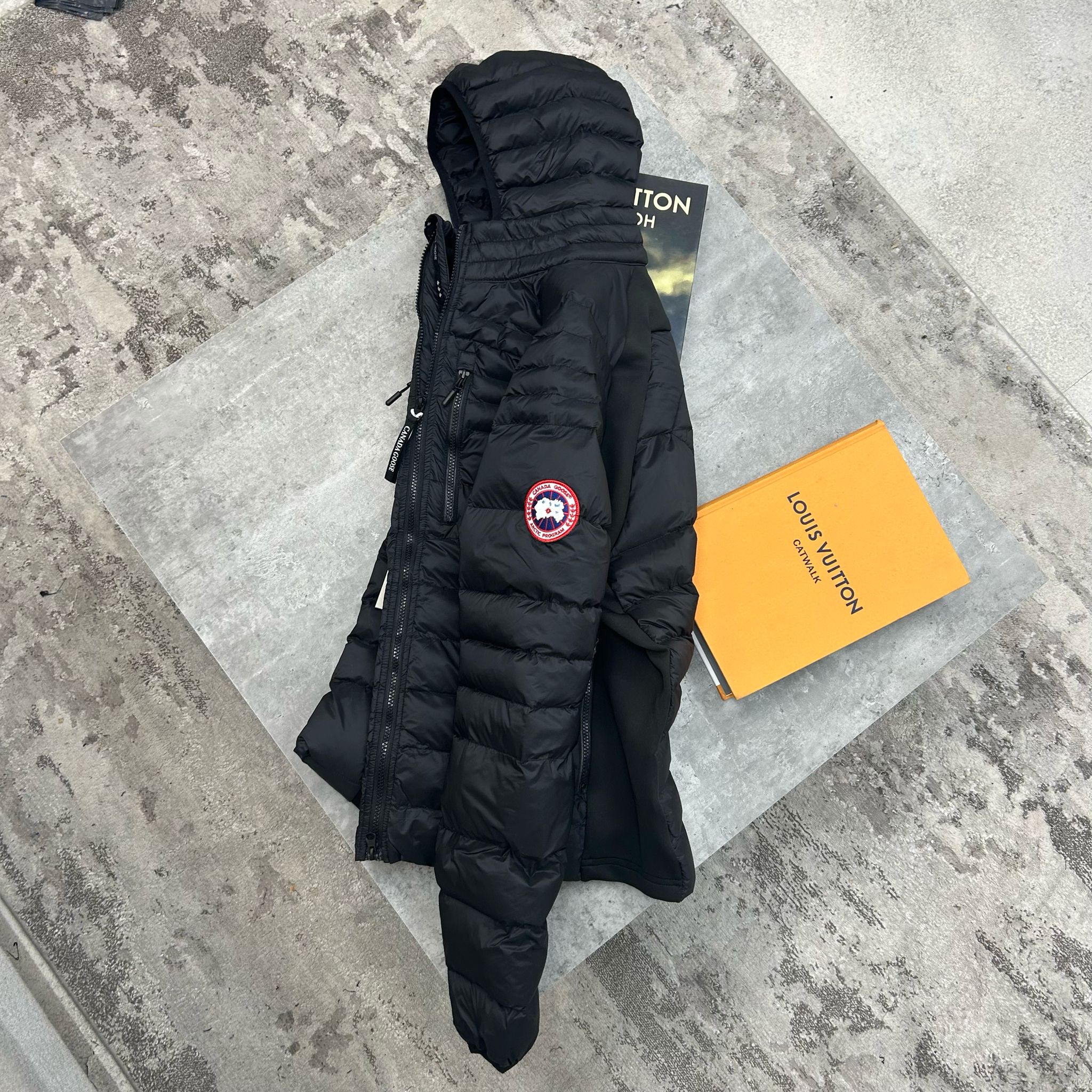 CANADA GOOSE HYBRIDGE LITE TECH HOODIE - BLACK