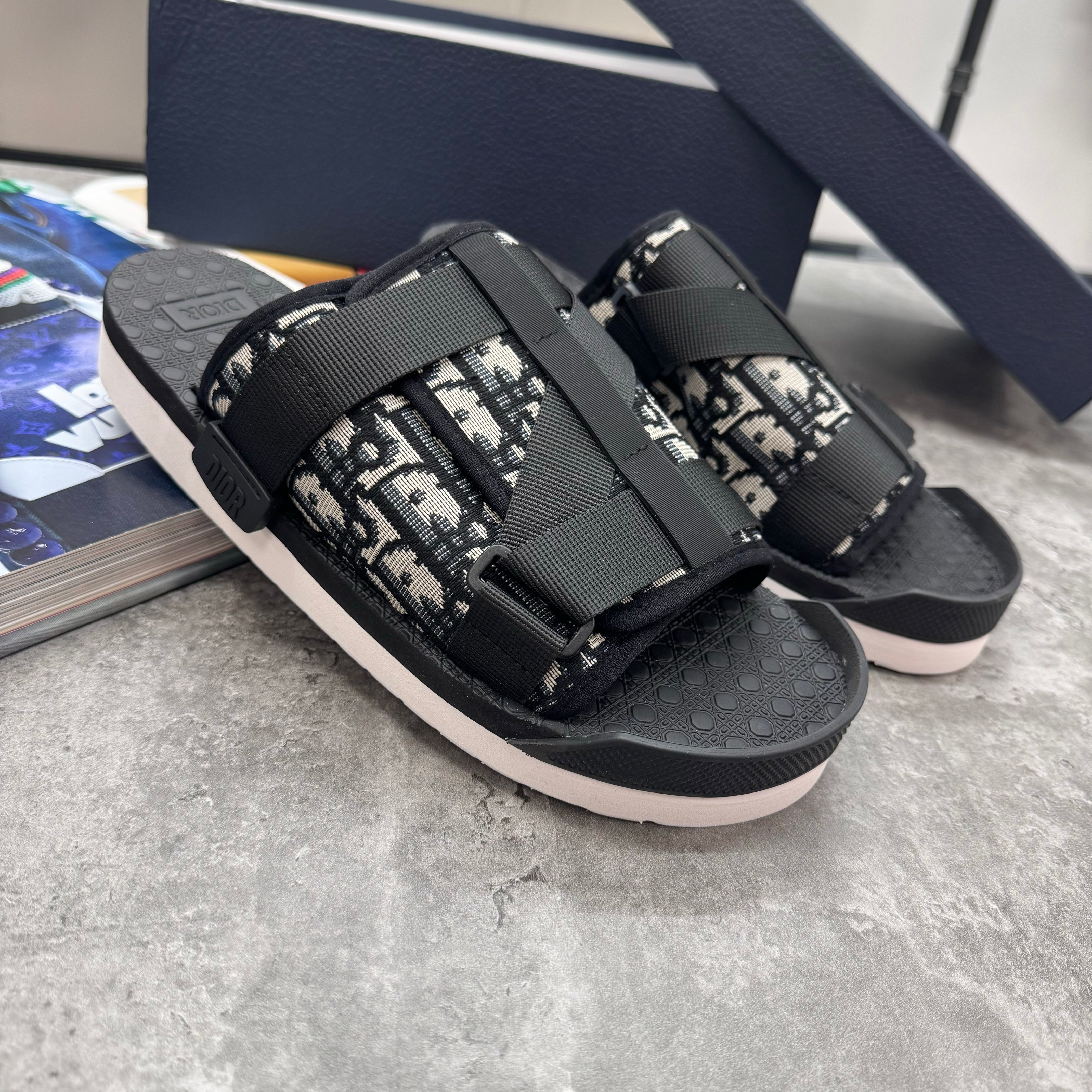 DIOR OBLIQUE SANDALS