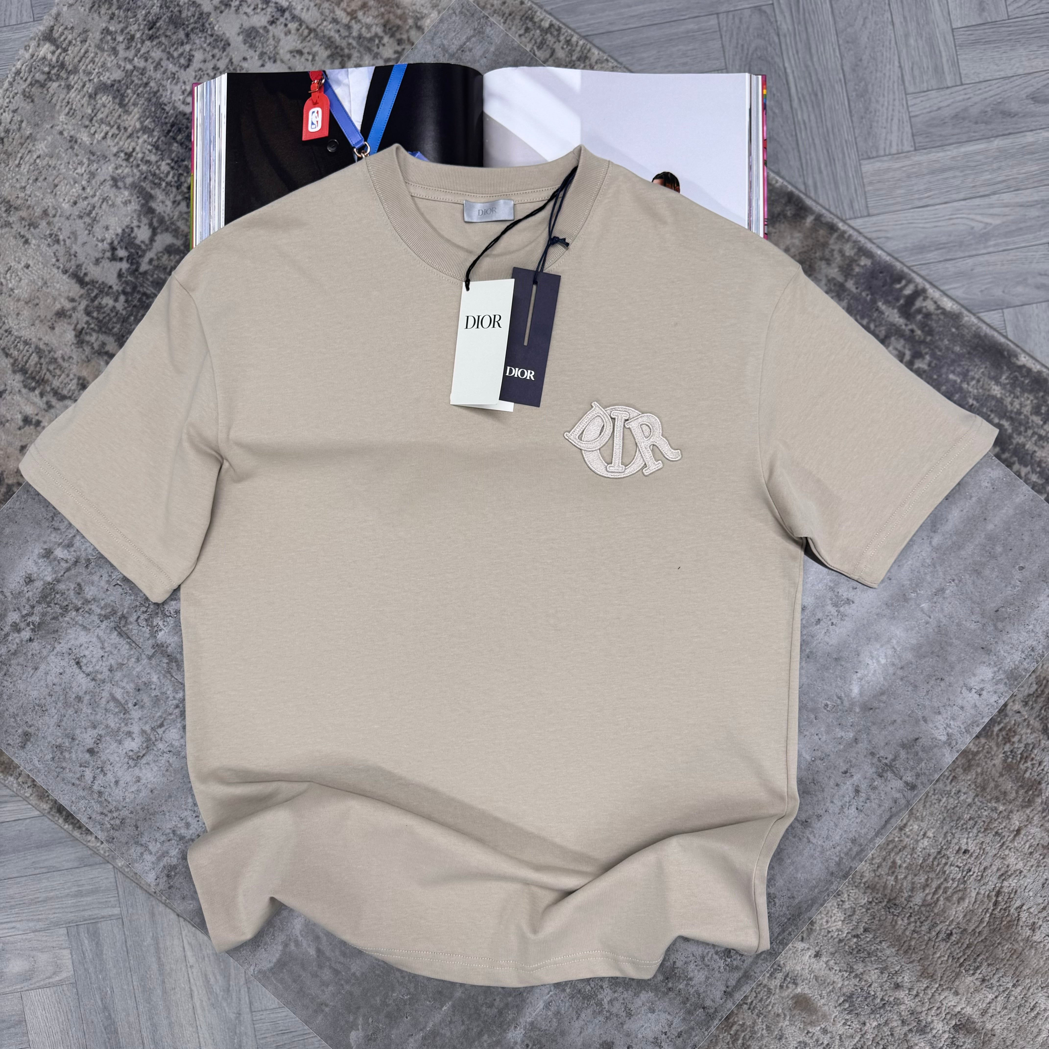 CD LOGO T SHIRT - BEIGE