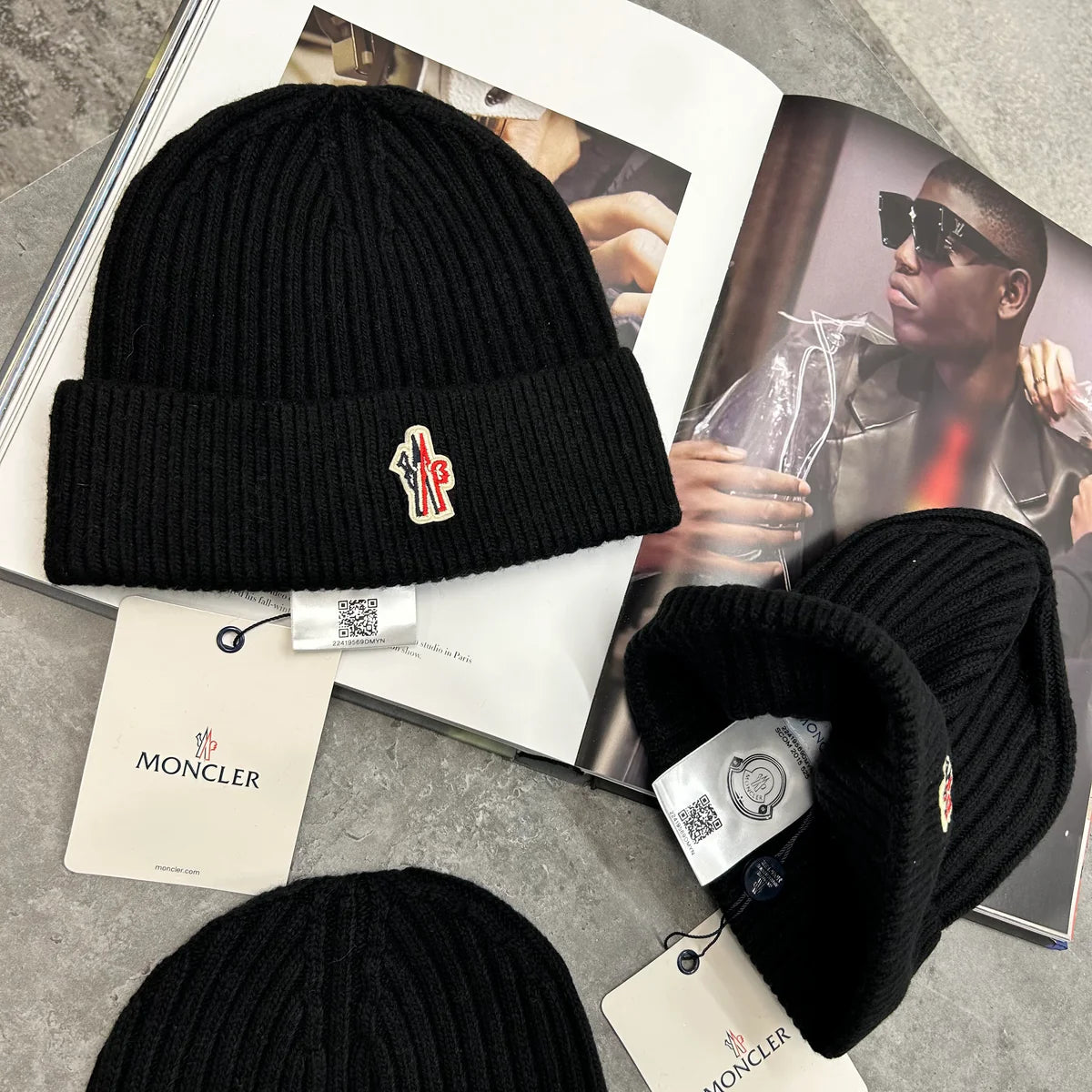 MONCLER GRENOBLE BEANIE - BLACK