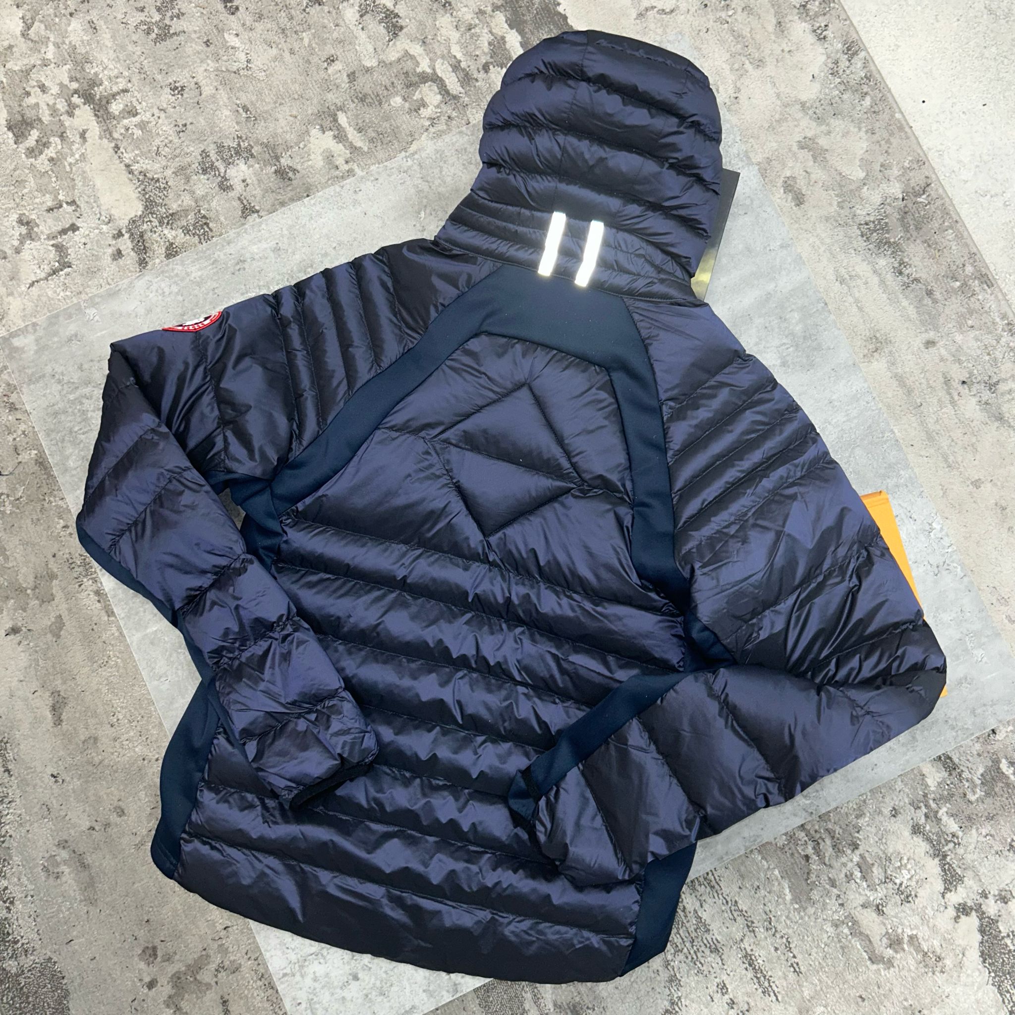 CANADA GOOSE HYBRIDGE LITE TECH HOODIE - NAVY