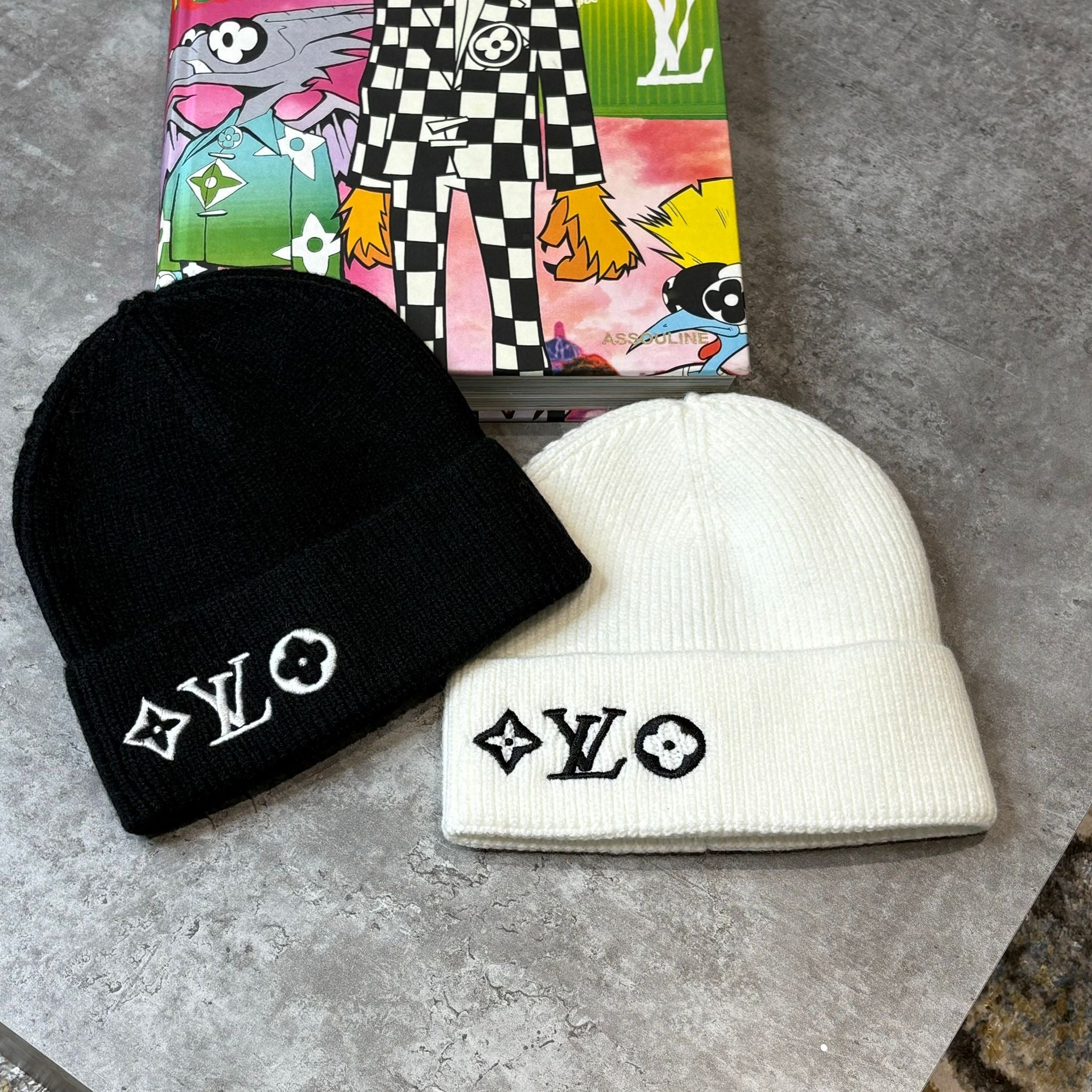 LV BEANIE - BLACK & WHITE