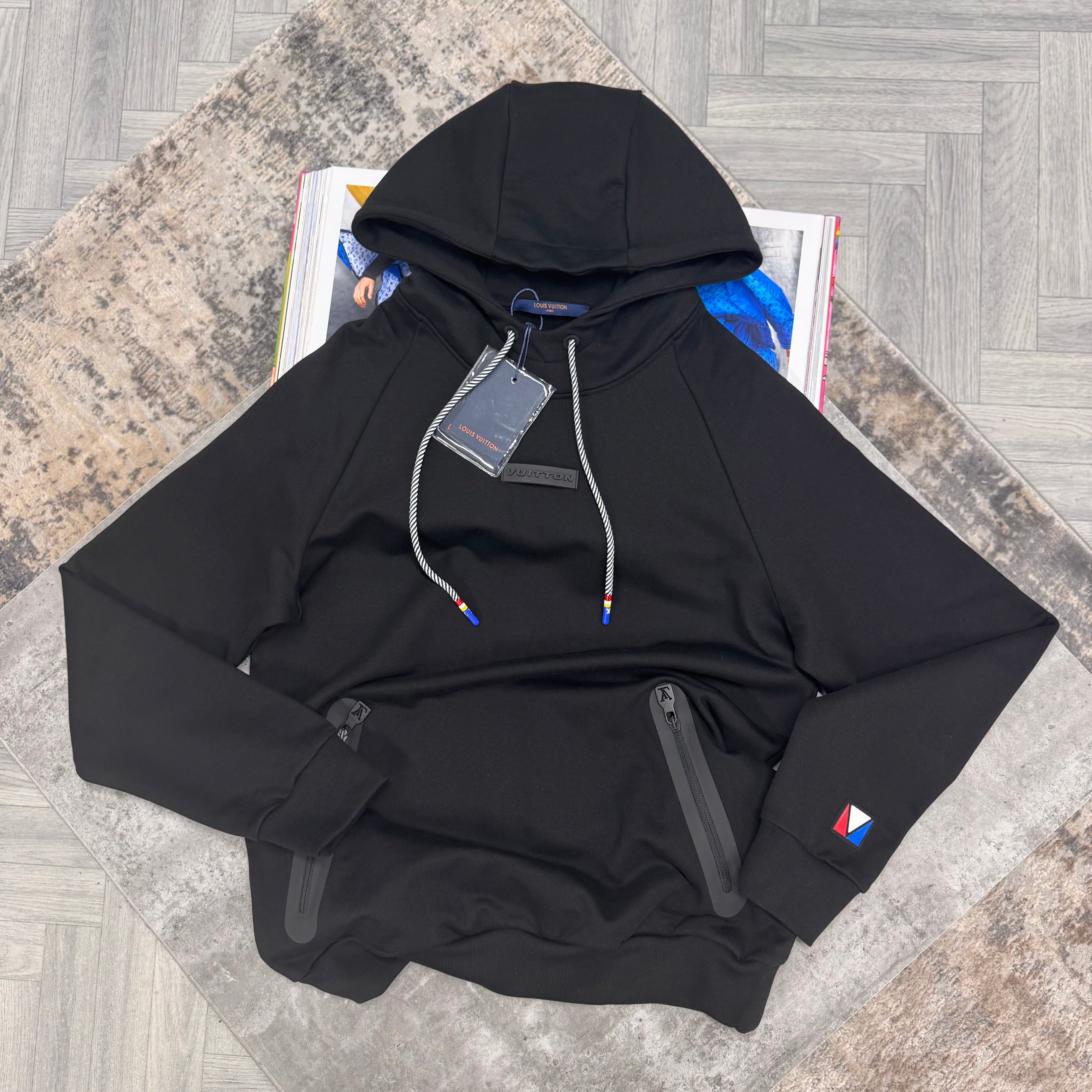 LVE HOODIE - BLACK