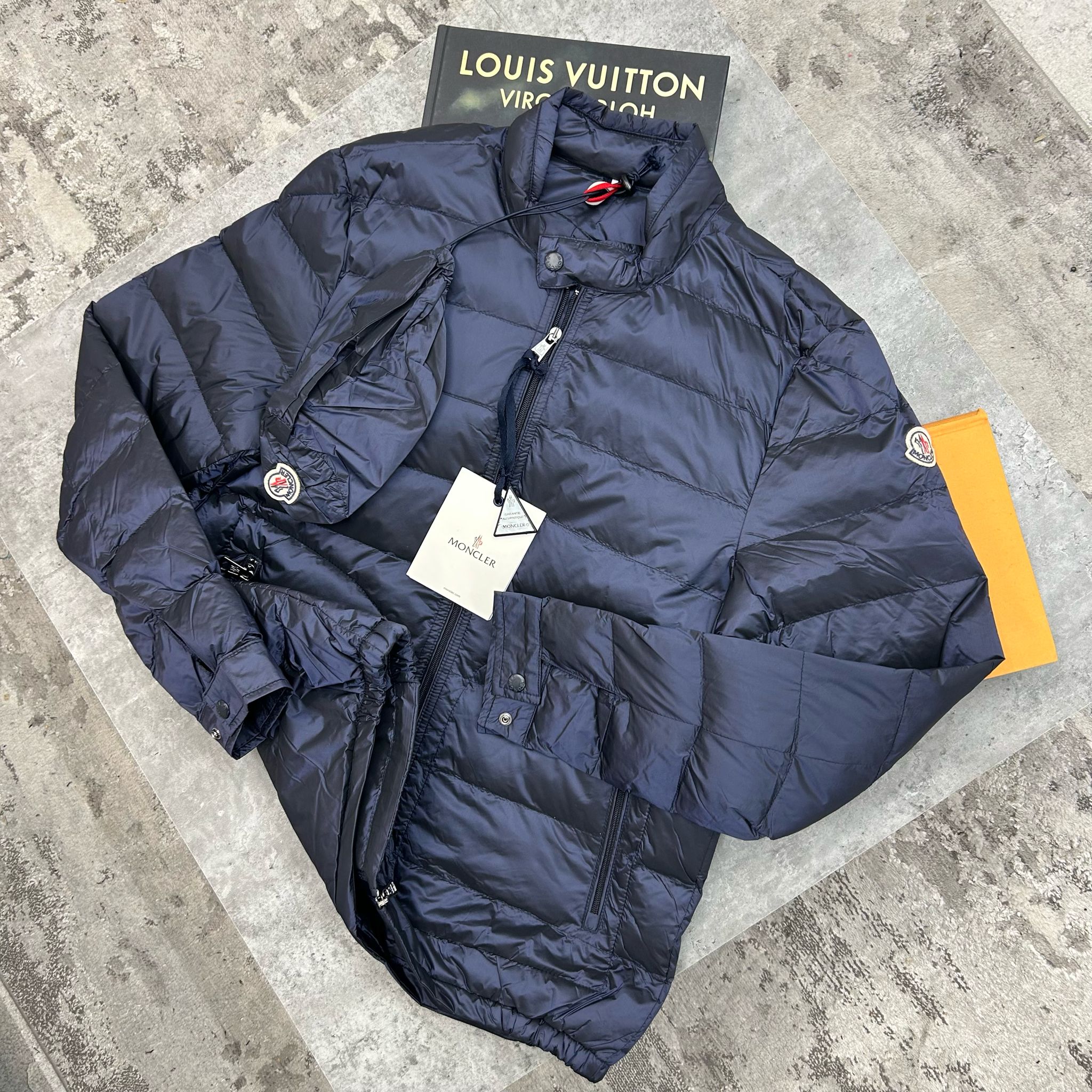 MONCLER ACORUS SHORT DOWN JACKET - NAVY