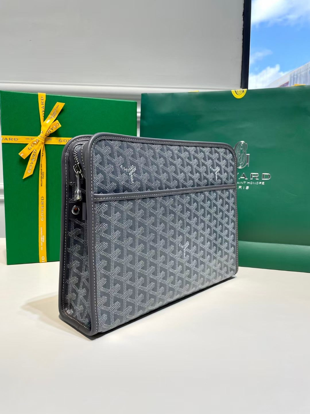 (PRE ORDER) GOYARD POUCH - GREY