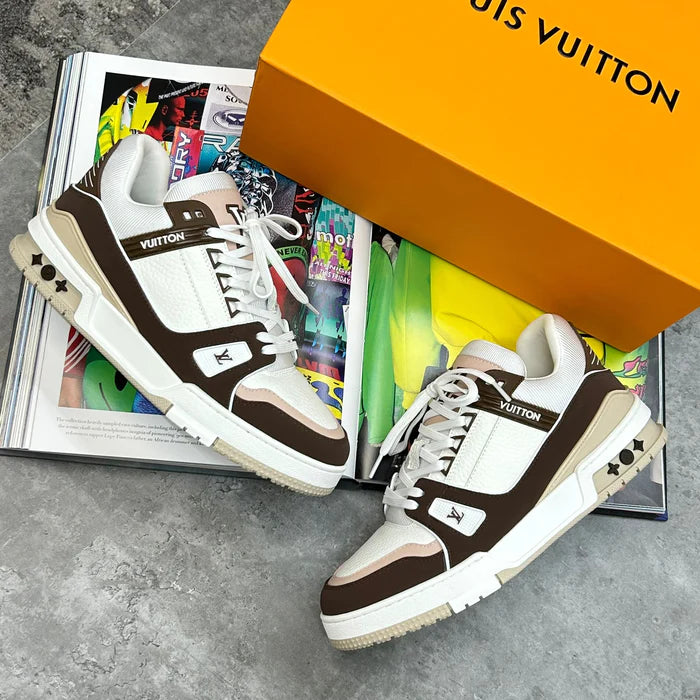 (PRE ORDER) LOUIS VUITTON TRAINERS - BROWN / WHITE