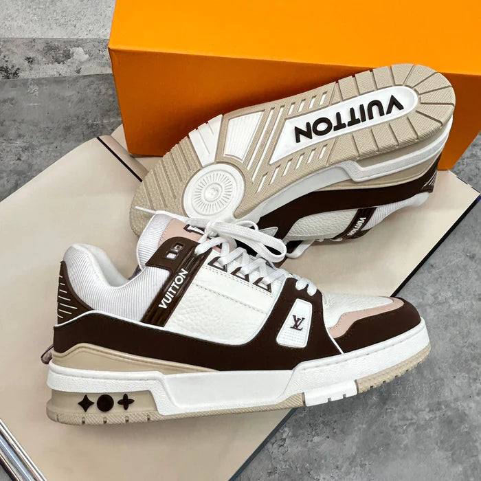 (PRE ORDER) LOUIS VUITTON TRAINERS - BROWN / WHITE