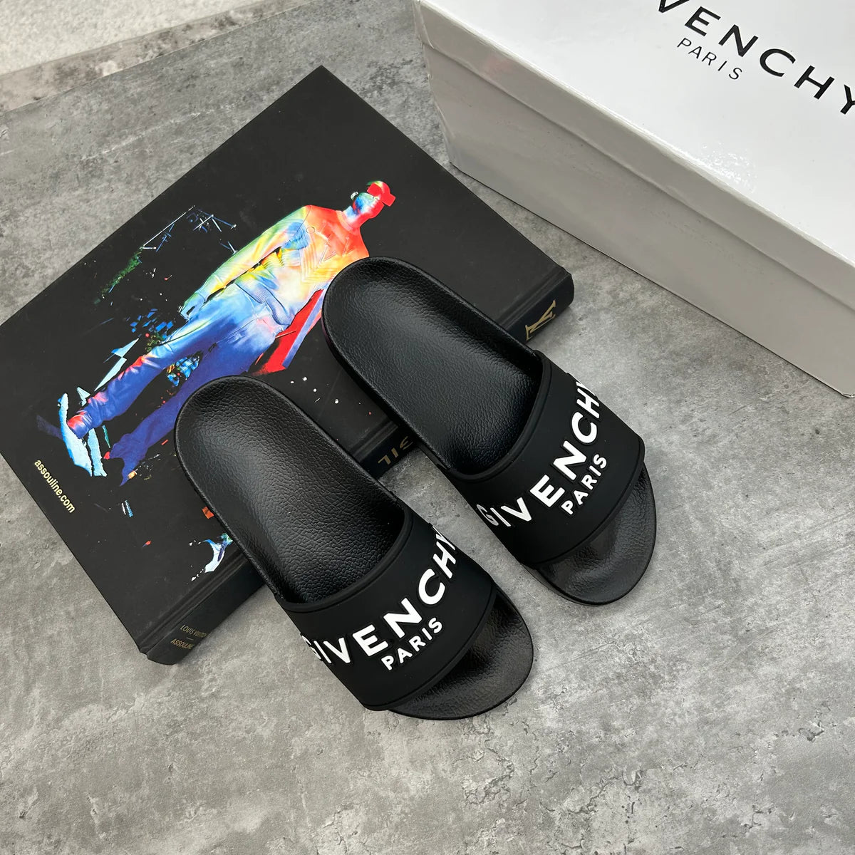 GIVENCHY SLIDES - BLACK