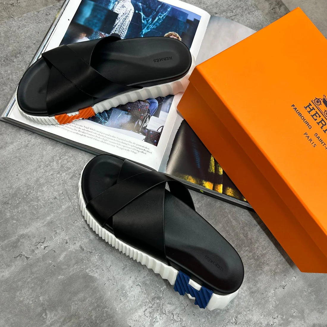 HERMES SLIDES - BLACK / ORANGE