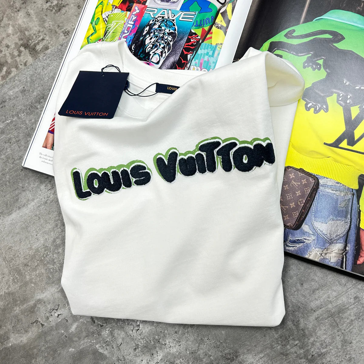 LOUIS VUITTON LOGO T SHIRT - WHITE