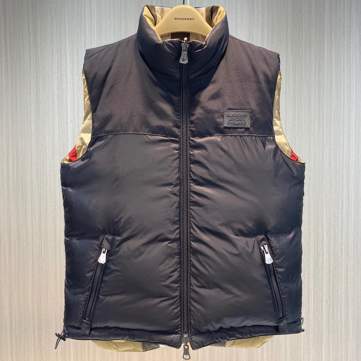 (PRE ORDER) BURBERRY REVERSIBLE GILET - BLACK