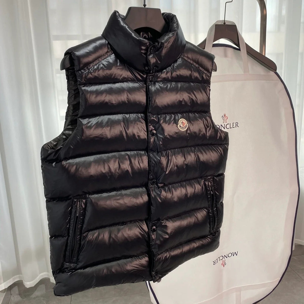 (PRE ORDER) MONCLER GILET - NAVY